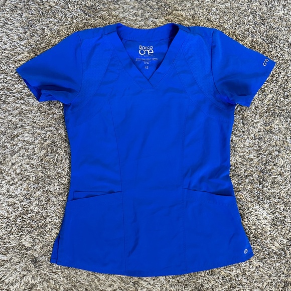 Lightweight Scrubs set - Picture 5 of 9